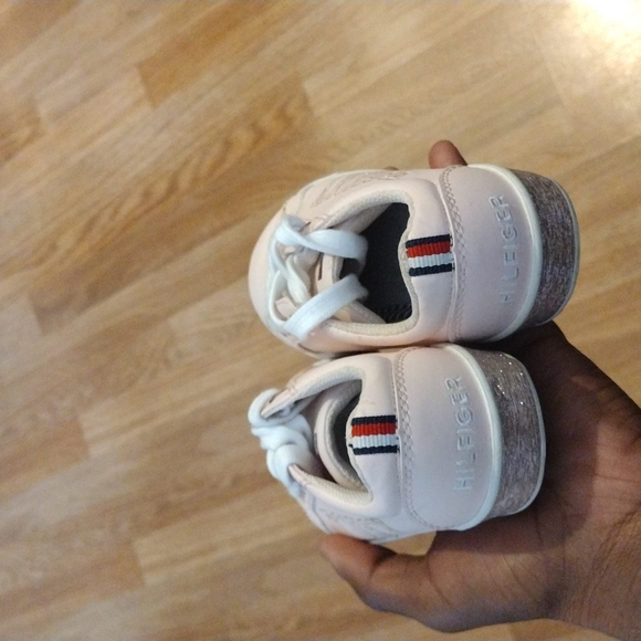 Shoes - Picture 3 of 4